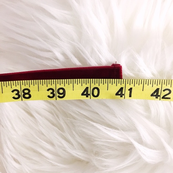 Holiday Rose Floral Velvet Headband NWOT - Picture 4 of 5